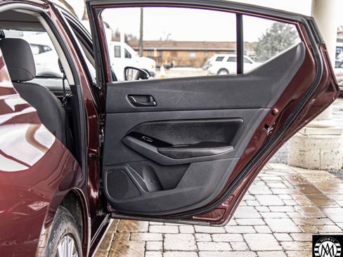 Used 2023 Nissan Altima 2.5 SV image 28