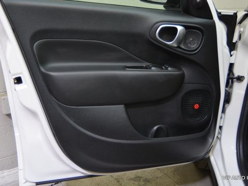 Used 2015 FIAT 500L Trekking FWD image 11
