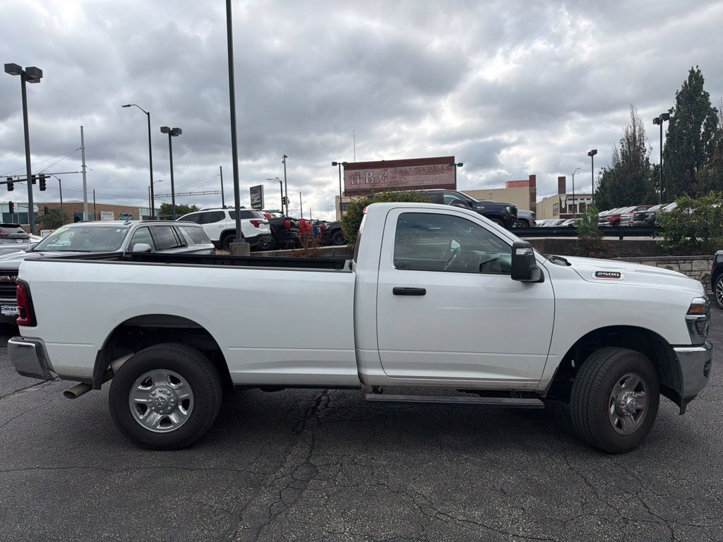 Used 2026 RAM 2500 Tradesman w/ Chrome Appearance Group AWD/4WD image 9