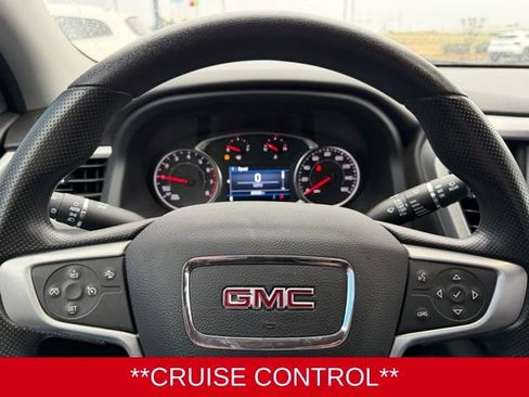 Used 2023 GMC Acadia SLE w/ Driver Convenience Package image 9