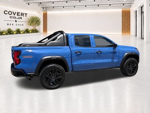 Used 2025 Chevrolet Colorado Trail Boss w/ Midnight Edition AWD/4WD image 18