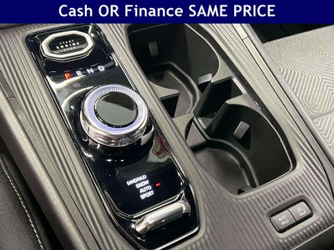 Used 2026 Jeep Cherokee Laredo AWD/4WD image 23