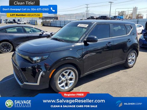 Used 2023 Kia Soul LX w/ LX Technology Package image 1