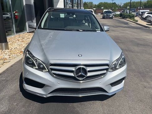Used 2016 Mercedes-Benz E 400 4MATIC Sedan image 3