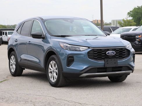 Used 2024 Ford Escape Active AWD/4WD image 4