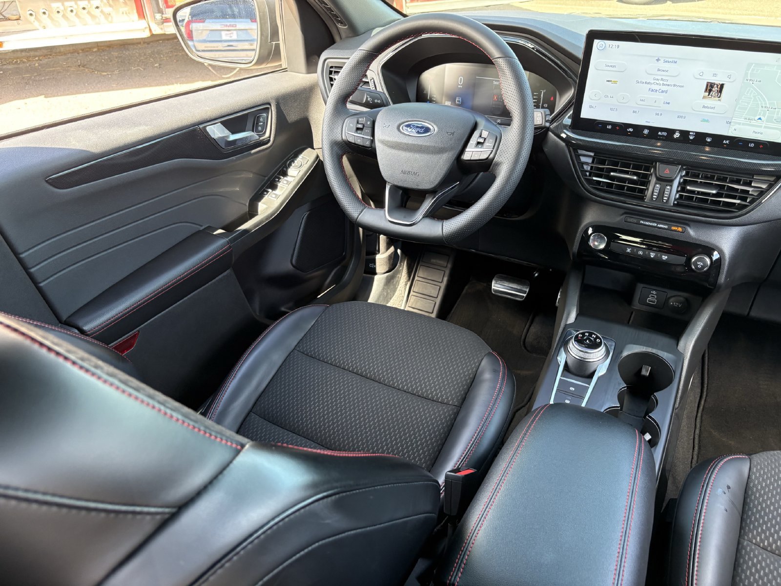 Used 2024 Ford Escape ST-Line w/ Tech Pack #1 FWD image 19