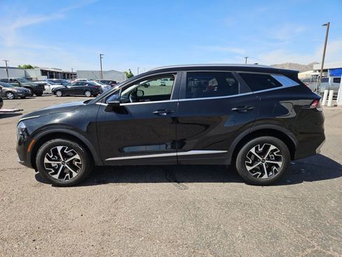 Used 2023 Kia Sportage EX image 7