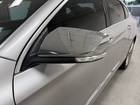 Used 2015 Chevrolet Impala LTZ FWD image 10