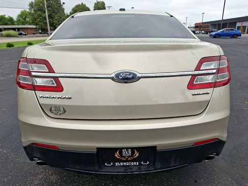 Used 2017 Ford Taurus SE FWD image 22