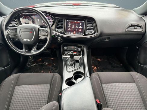 Used 2023 Dodge Challenger SXT RWD image 14