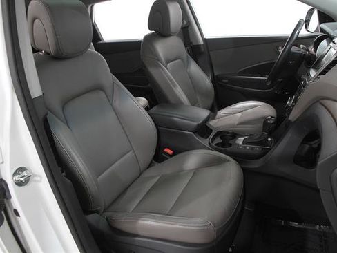 Used 2017 Hyundai Santa Fe Limited AWD/4WD image 18