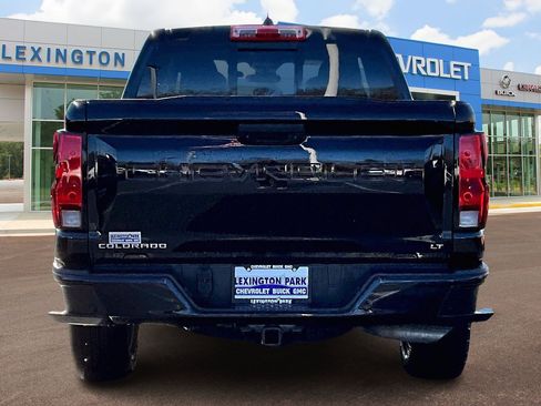 Used 2024 Chevrolet Colorado LT w/ LT Convenience Package image 4