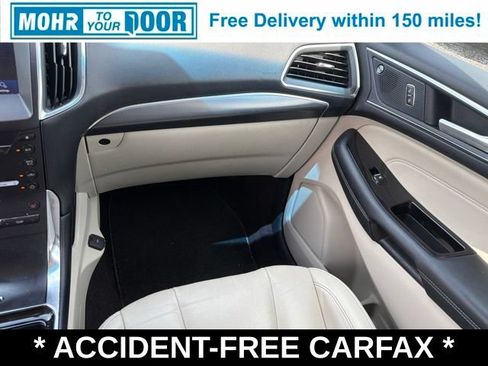 Used 2019 Ford Edge Titanium FWD image 29