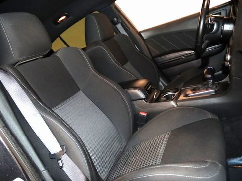 Used 2022 Dodge Charger R/T w/ Blacktop Package image 66