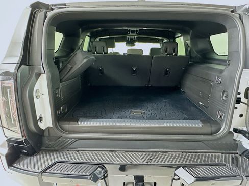 Used 2025 GMC Hummer EV 2X w/ LPO, Sport Package image 28