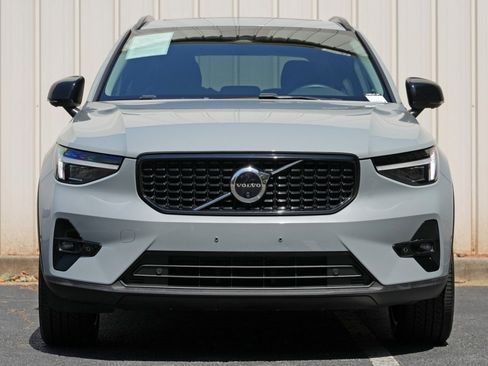 Used 2024 Volvo XC40 B5 Ultimate w/ Protection Package Premier AWD/4WD image 5