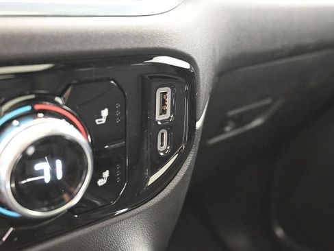 Used 2022 GMC Sierra 1500 Elevation w/ Elevation Premium Package AWD/4WD image 27