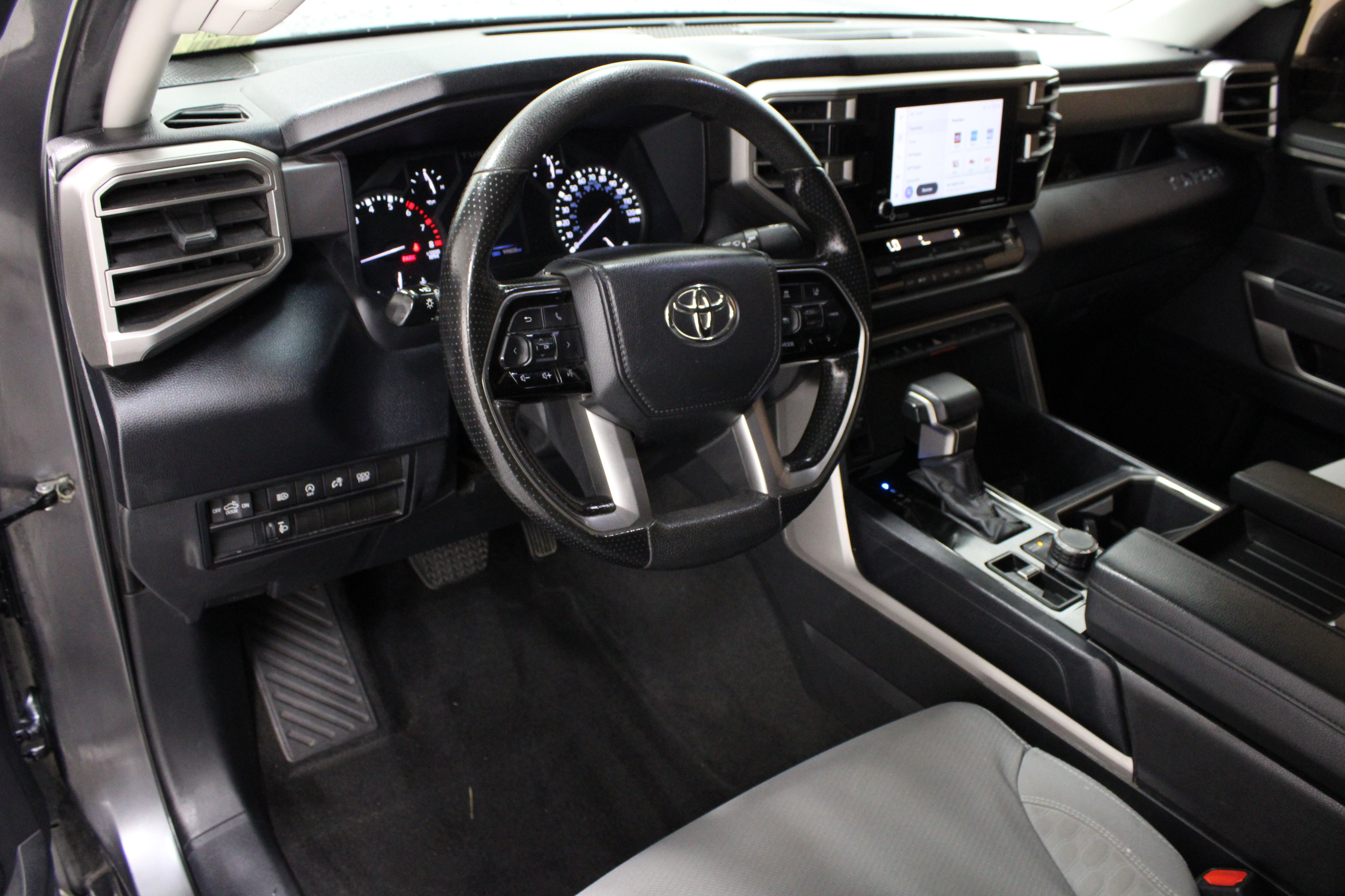 Used 2023 Toyota Tundra SR5 AWD/4WD image 14