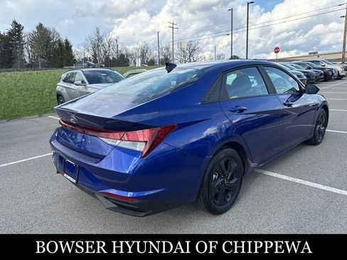 Used 2023 Hyundai Elantra SEL image 7