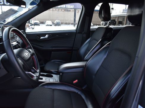 Used 2025 Ford Escape ST-Line image 14