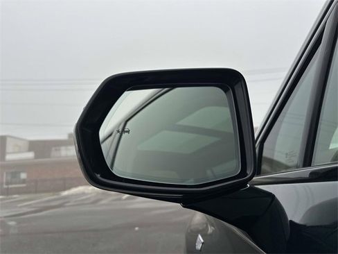 Used 2024 Cadillac XT6 Sport w/ Platinum Package image 13