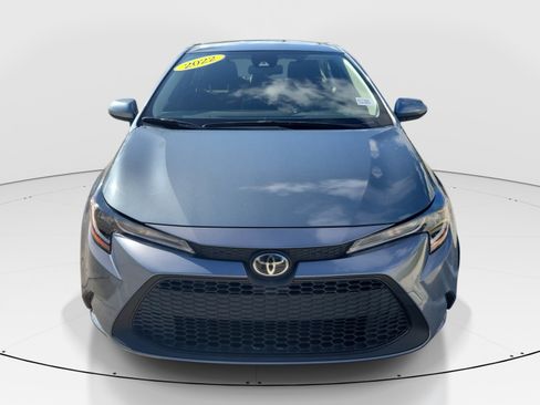 Used 2022 Toyota Corolla LE FWD image 2