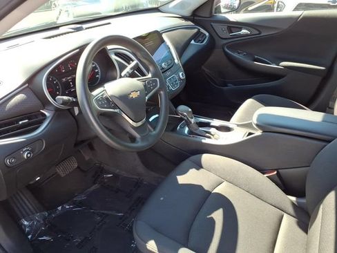 Used 2025 Chevrolet Malibu LT FWD image 13
