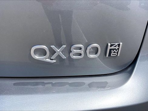 Used 2025 INFINITI QX80 Sensory image 26