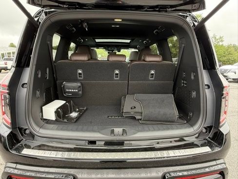 New 2025 Nissan Armada Platinum Reserve image 17