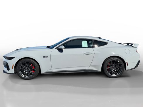 New 2026 Ford Mustang GT w/ GT Performance Package RWD image 2