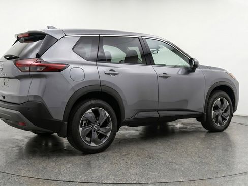 Used 2025 Nissan Rogue SV FWD image 9