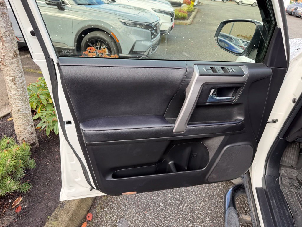 Used 2023 Toyota 4Runner SR5 Premium w/ Moonroof Package AWD/4WD image 11