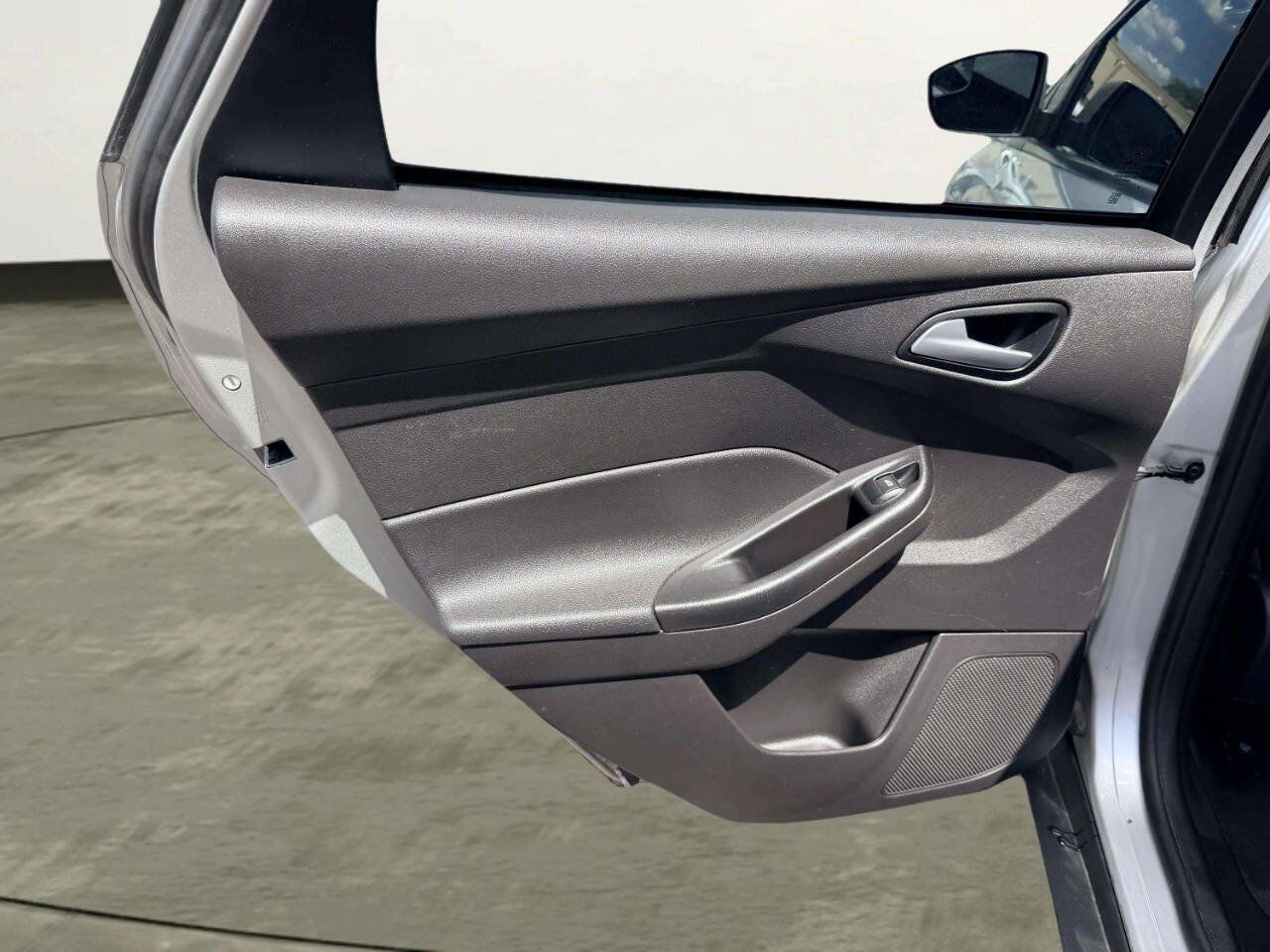 Used 2014 Ford Focus SE FWD image 21