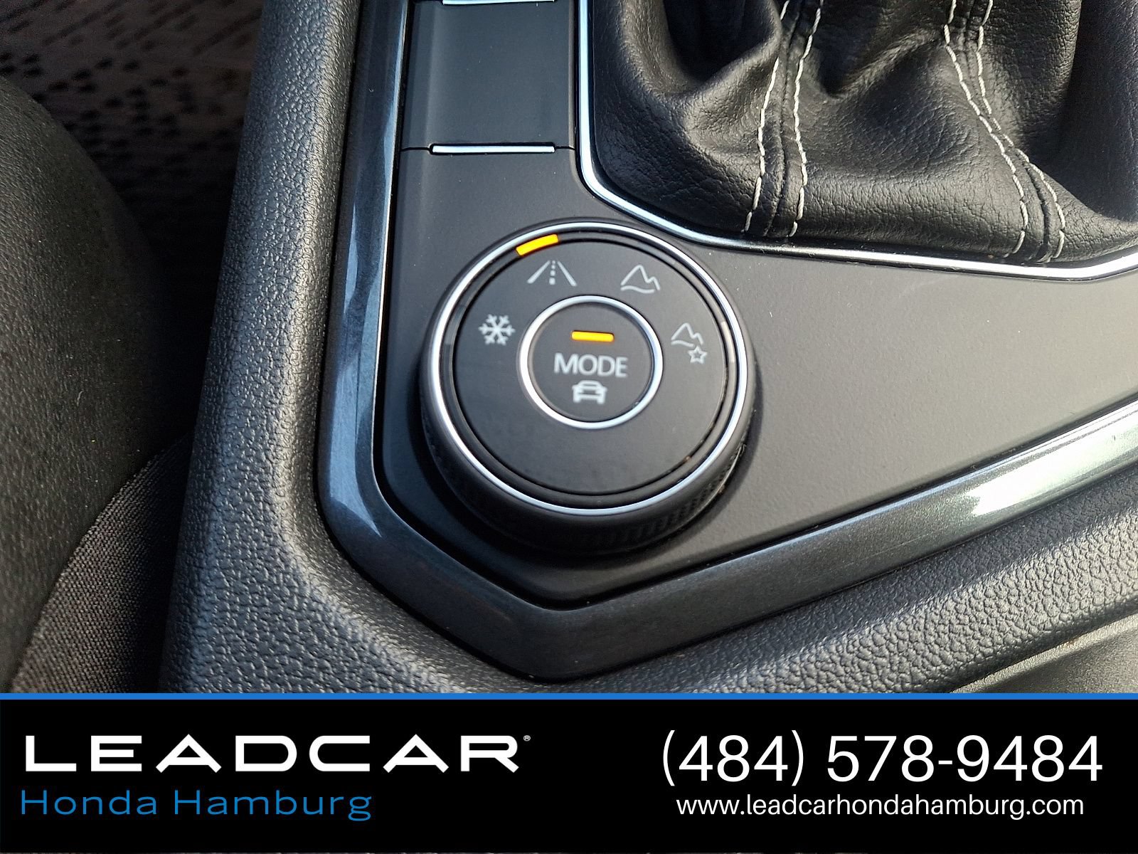 Used 2024 Volkswagen Tiguan SE R-Line AWD/4WD image 25