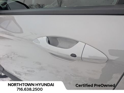 Used 2025 Hyundai Kona SEL image 40