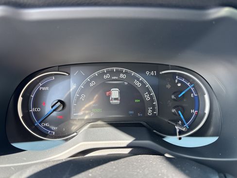 New 2025 Toyota RAV4 XLE w/ Convenience Package AWD/4WD image 18