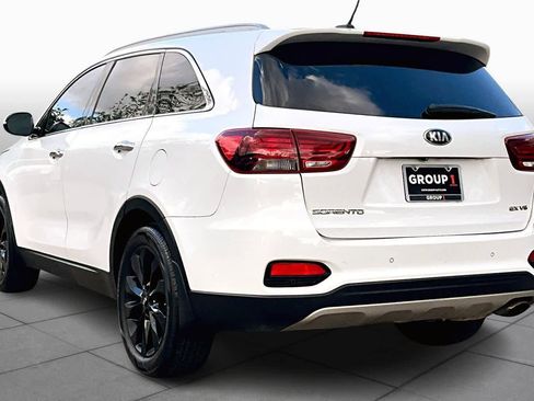 Used 2020 Kia Sorento EX image 12