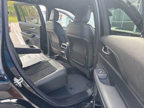 New 2025 Jeep Grand Cherokee Altitude AWD/4WD image 14