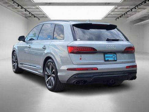 Used 2024 Audi SQ7 Prestige w/ S Sport Package AWD/4WD image 3