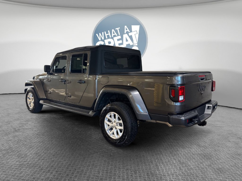 Used 2023 Jeep Gladiator Sport AWD/4WD image 6