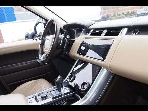 Used 2019 Land Rover Range Rover Sport HSE Dynamic image 10