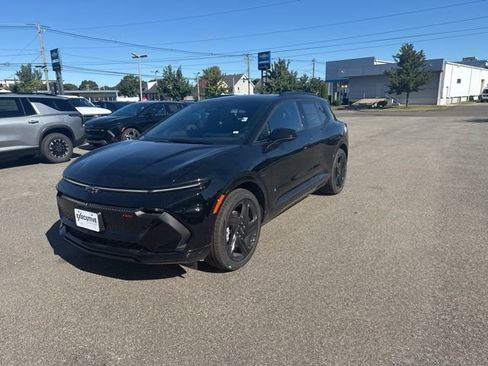 New 2025 Chevrolet Equinox EV RS image 8