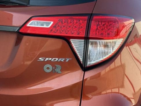 Used 2020 Honda HR-V Sport image 7