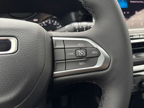 New 2026 Jeep Compass Latitude image 15