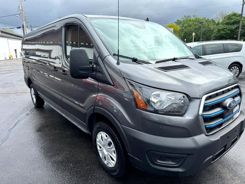 Used 2023 Ford E-Transit Low Roof image 7