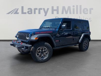 New 2025 Jeep Wrangler Unlimited Rubicon w/ Steel Bumper Group