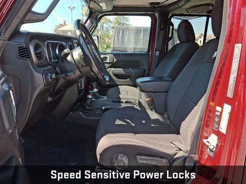 Used 2022 Jeep Gladiator Sport AWD/4WD image 13