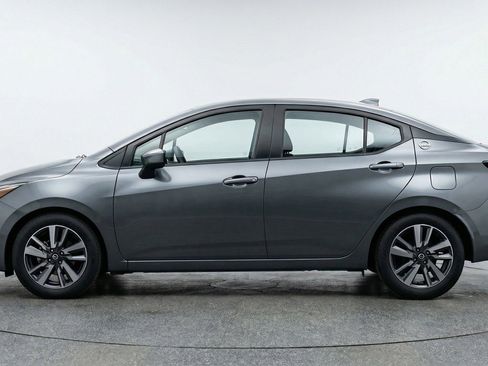 Used 2025 Nissan Versa SV image 5