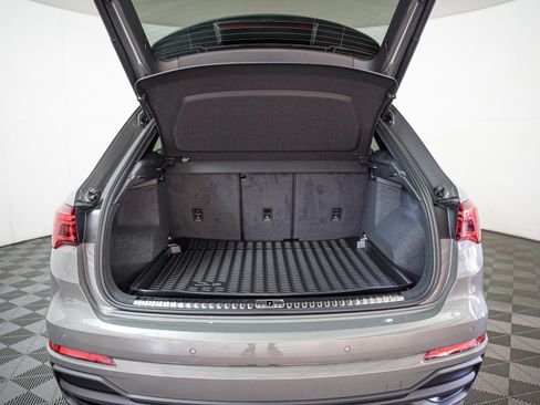 New 2025 Audi Q3 2.0T Premium image 8