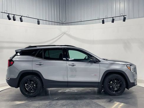 Used 2024 GMC Terrain AT4 AWD/4WD image 32